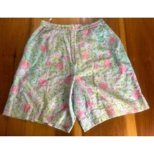 Lilly Pulitzer Vintage Linen Floral Shorts Size 6. High Rise-Mom. 8 Inch Inseam.